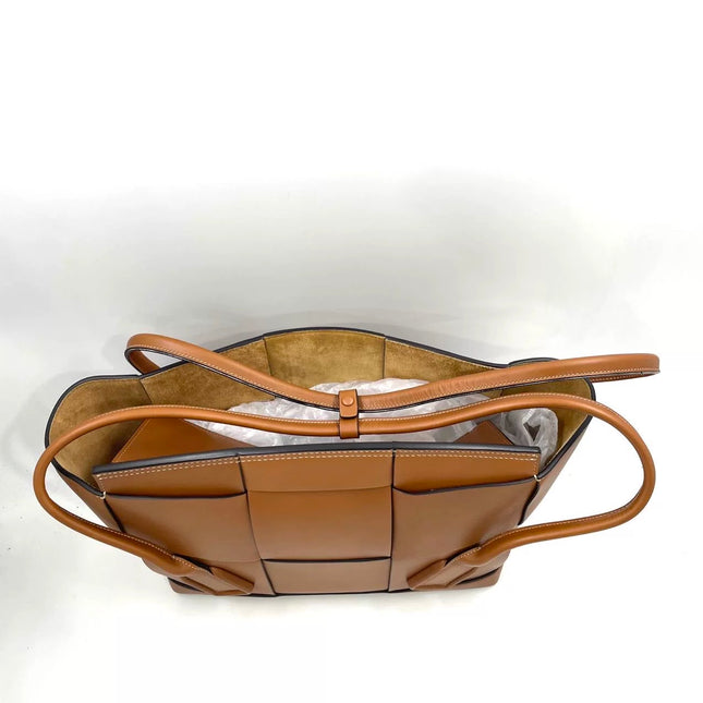 Bottega Veneta Arco Tote Bag Medium Tan Brown Leather 33