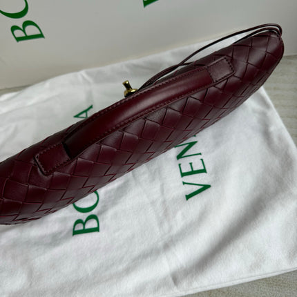 Bottega Veneta Andiamo Clutch Small Burgundy Handbag