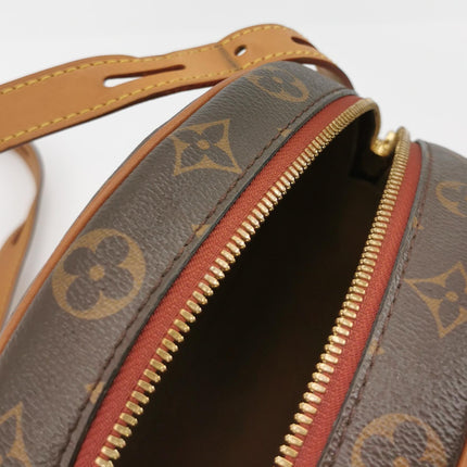 Louis Vuitton Boîte Chapeau Souple Leather MM Crossbody Bag