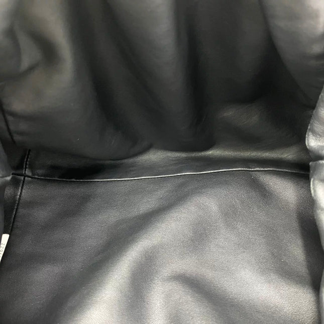 Bottega Veneta Pouch Large Intrecciato Black Calfskin Leather Clutch