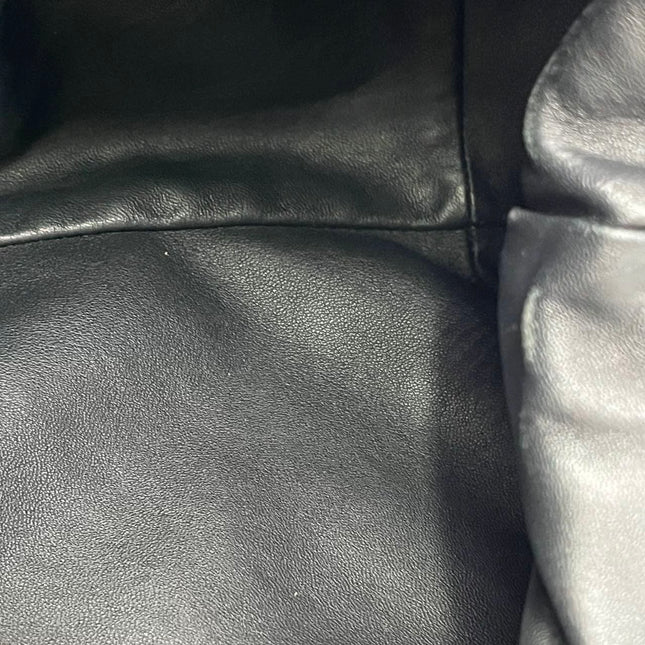 Bottega Veneta Pouch Large Intrecciato Black Calfskin Leather Clutch