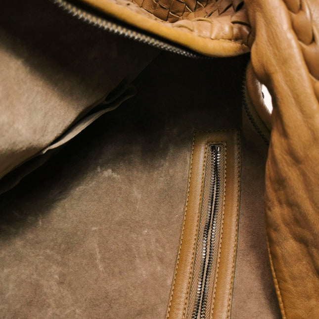 Bottega Veneta Veneta Hobo Maxi Milk Chocolate Brown Leather 52cm