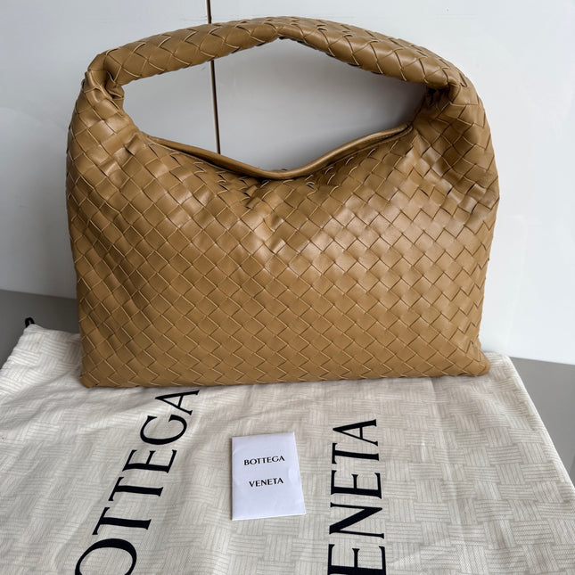 Bottega Veneta Hop Hobo Medium Leather Nutty Brown-Luxbags