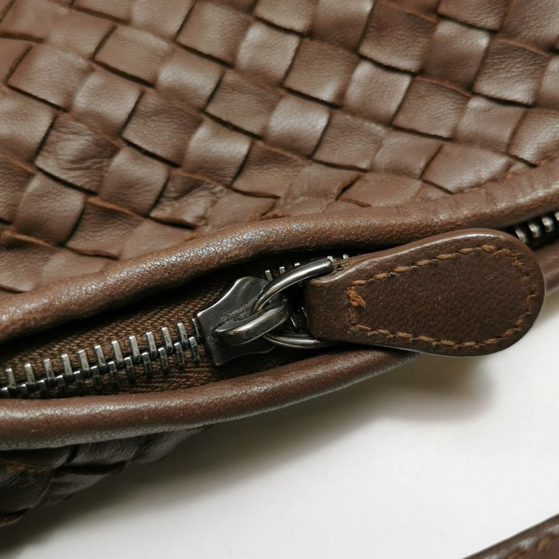 Bottega Veneta Belly Hobo Intrecciato Lambskin Leather Milk Chocolate Brown Medium 40cm