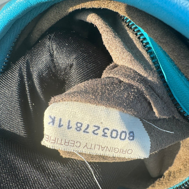 Bottega Veneta Veneta Hobo Medium Light Blue Intrecciato Leather Bag 40cm