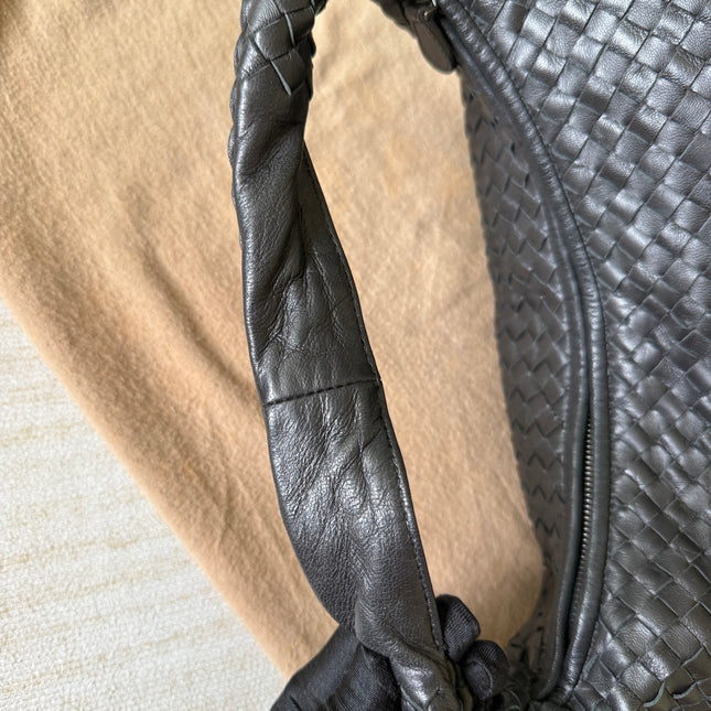 Bottega Veneta Veneta Intrecciato Hobo Bag Medium Black Leather 47cm