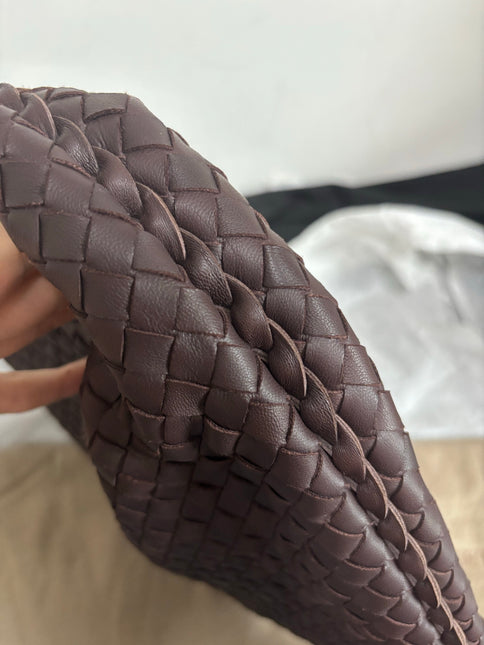 Bottega Veneta Intrecciato Hobo Bag Medium Brown Lambskin leather 40cm