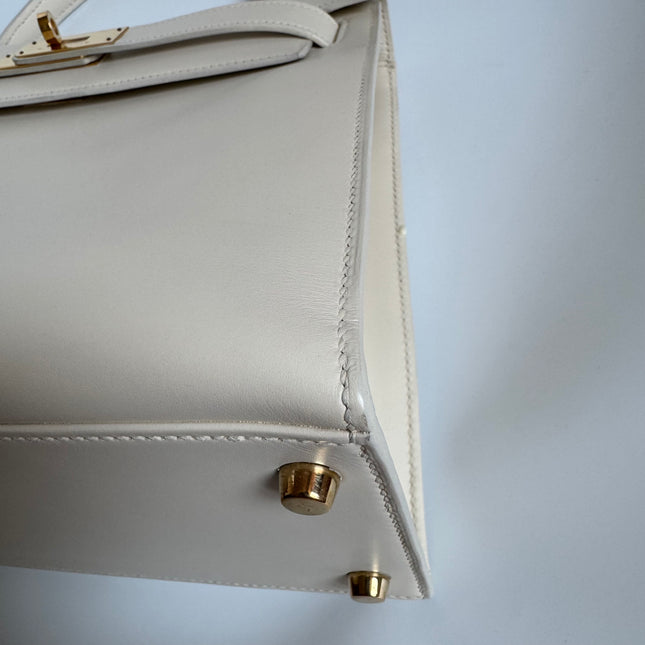 Hermes Kelly 28 Sellier Vintage White Box Leather Gold Hardware 1996