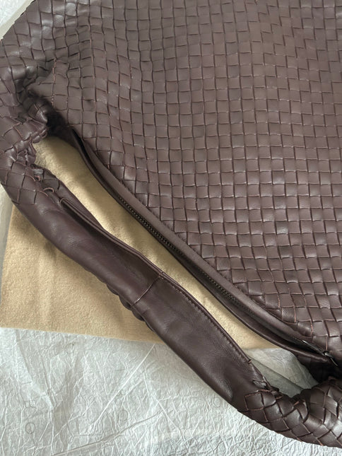 Bottega Veneta Intrecciato Hobo Bag Medium Brown Lambskin leather 40cm