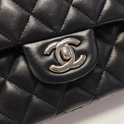 Chanel Timeless Classic Flap Medium 2014 Black Lambskin Leather Silver Hardware