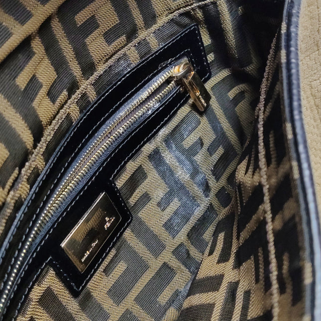 Fendi Baguette 1997 Beige Canvas Zucca Embossed with Zucca Interior