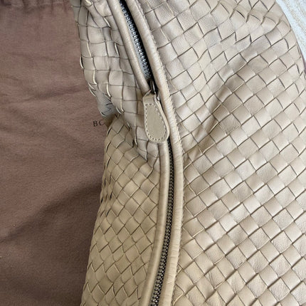 Bottega Veneta Veneta Hobo Grey Intreciatto Leather Bag Medium