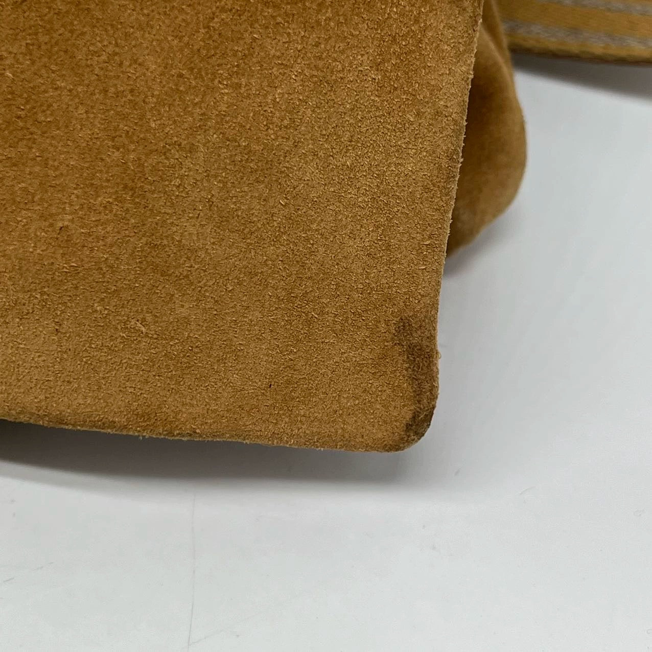 Bottega Veneta Maxi Messenger Bag Suede Leather Tan