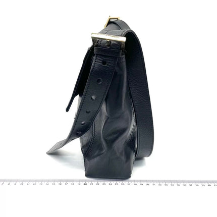 Sac à bandoulière FENDI Baguette en cuir verni froissé noir, grand modèle