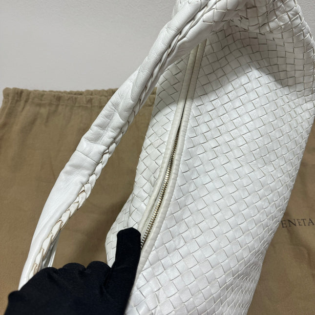 Sold Bottega Veneta Hobo Bag Large Leather Chalk White 51cm