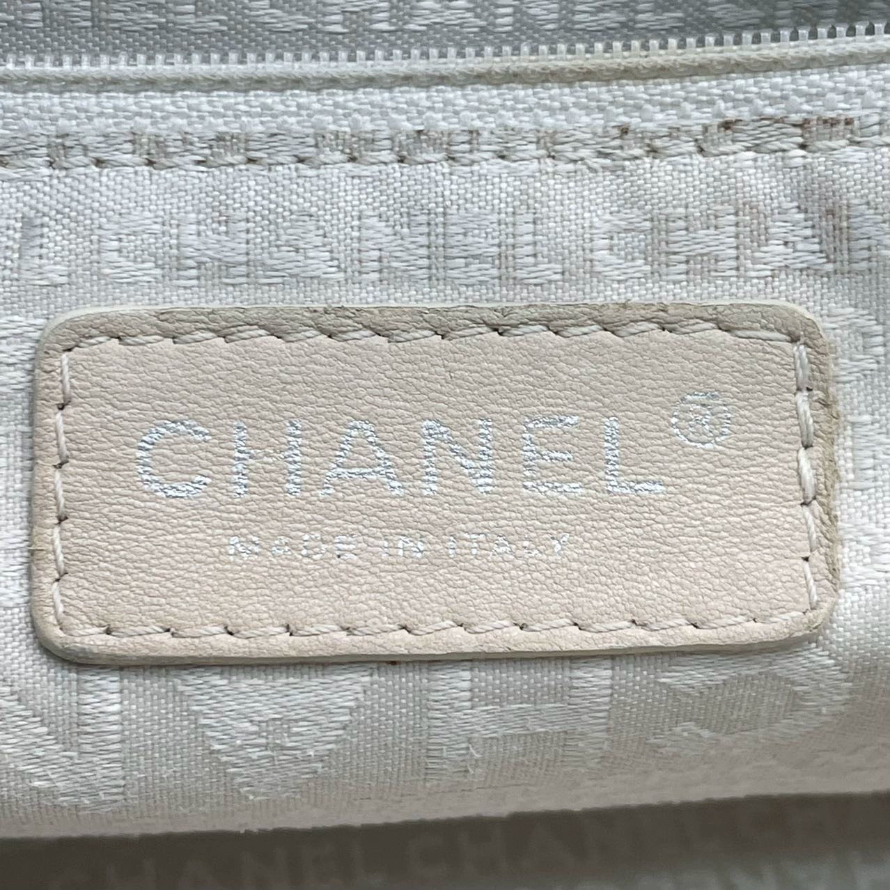 Chanel Cerf Executive East West Small White Caviar Leather Handbag