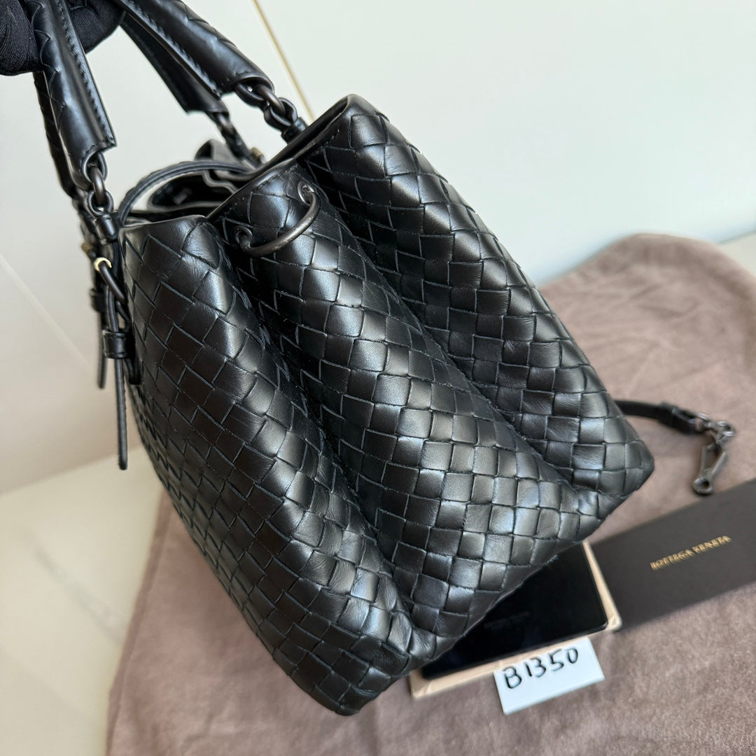 Bottega Veneta Roma Handbag Intrecciato Nappa Leather Black Small 30cm