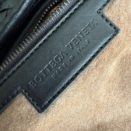 Bottega Veneta Intrecciato Hobo Bag Medium With Fringes Black Lambskin leather 40cm