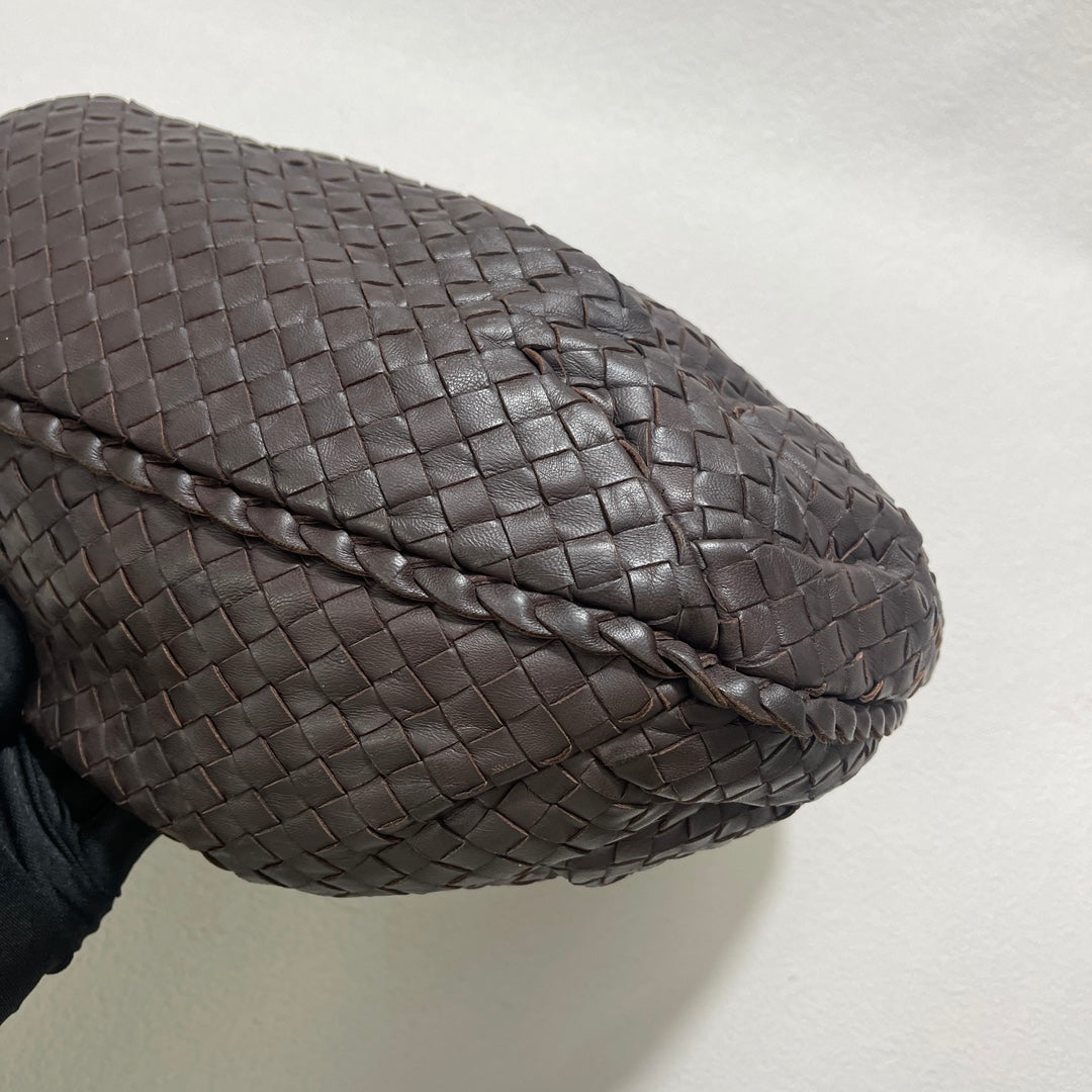 Sold Bottega Veneta Belly Hobo Intrecciato Lambskin Leather Milk Chocolate Brown Medium 40cm