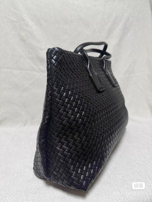 Bottega Veneta XXL Snap Tote Black Intrecciato Leather With Pouch