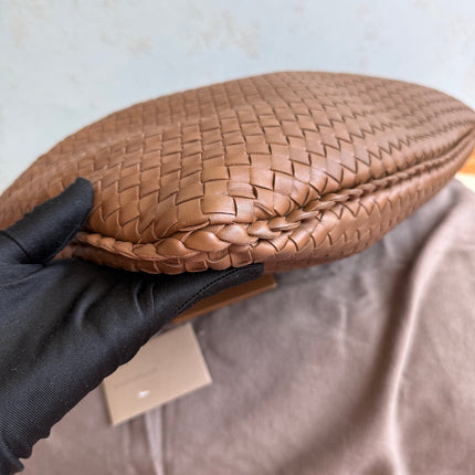 Bottega Veneta Intrecciato Hobo Bag Medium Milk Chocolate Brown leather 47cm