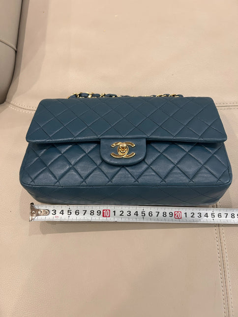 Chanel Classic Flap Medium Vintage Navy Lambskin Leather 24k Gold Hardware