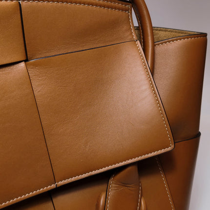 Bottega Veneta Arco Tote Bag Medium Tan Brown Leather 33