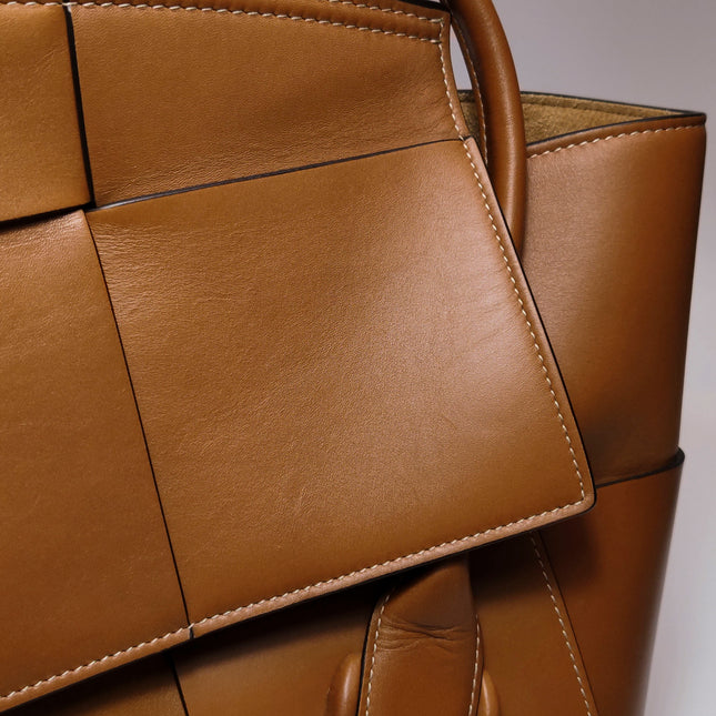 Bottega Veneta Arco Tote Bag Medium Tan Brown Leather 33