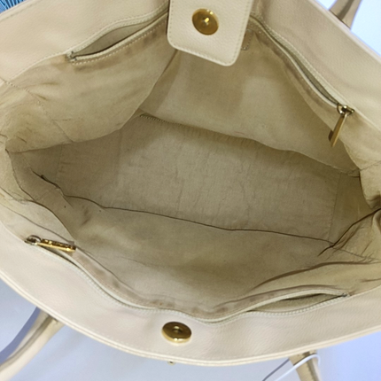 Chanel Cerf Executive Medium Beige Leather Handbag with Strap 35cm