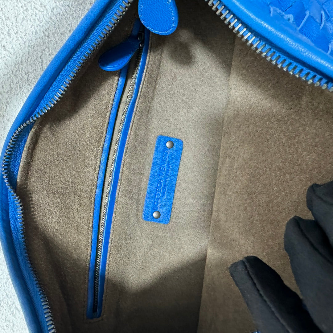 Bottega Veneta Veneta Hobo Medium Royal Blue Intrecciato Leather Bag 40cm