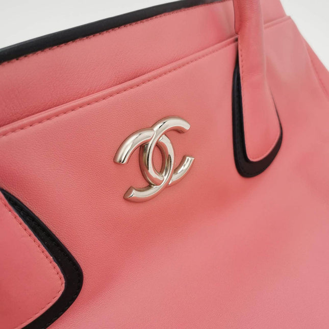 Sold Chanel Cerf Executive 2009 Large Pink and Black Leather Tote Handbag