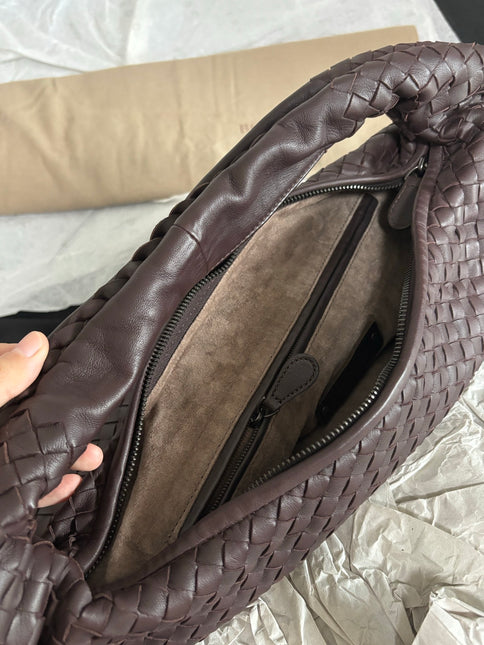 Bottega Veneta Intrecciato Hobo Bag Medium Brown Lambskin leather 40cm