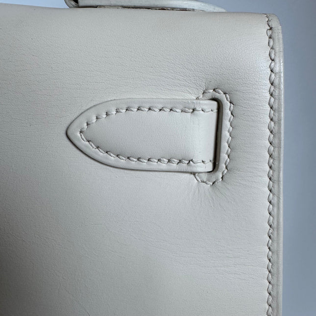 Hermes Kelly 28 Sellier Vintage White Box Leather Gold Hardware 1996