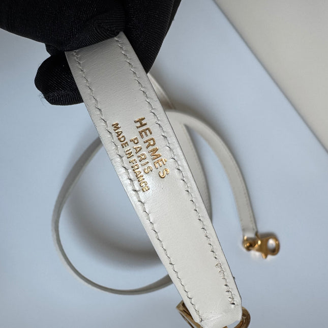 Hermes Kelly 28 Sellier Vintage White Box Leather Gold Hardware 1996