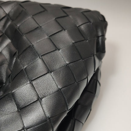 Bottega Veneta Pouch Large Intrecciato Black Calfskin Leather Clutch