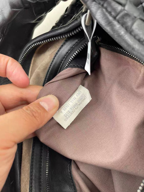 Bottega Veneta Belly Hobo Intrecciato Leather Black Large 55cm