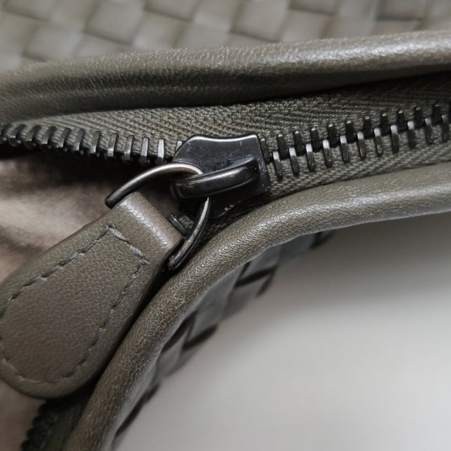 Bottega Veneta Hobo Bag Lambskin leather Grey Medium 40cm