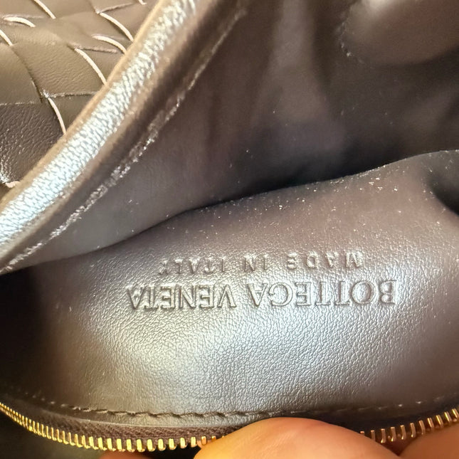 Bottega Veneta Hop Hobo Small Fondant Dark Chocolate Brown Leather 40cm