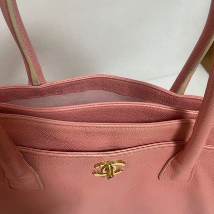 Chanel Cerf Executive Medium Pink Leather Handbag 35cm