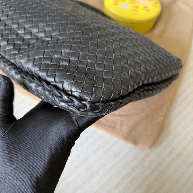 Bottega Veneta Veneta Intrecciato Hobo Bag Medium Black Leather 47cm