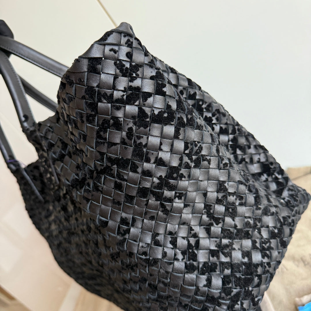 Bottega Veneta Cabat Large Intreccio Black Leather and Velvet 48cm