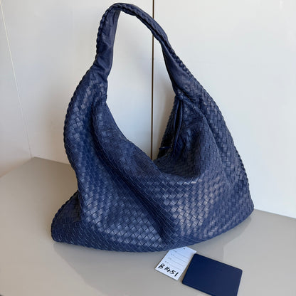 Bottega Veneta Veneta Hobo Maxi Navy Intrecciato Leather 51cm-Luxbags