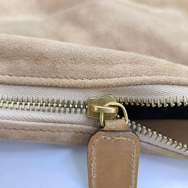 Fendi Mamma Baguette Large Brown Suede Leather Zipper Opening