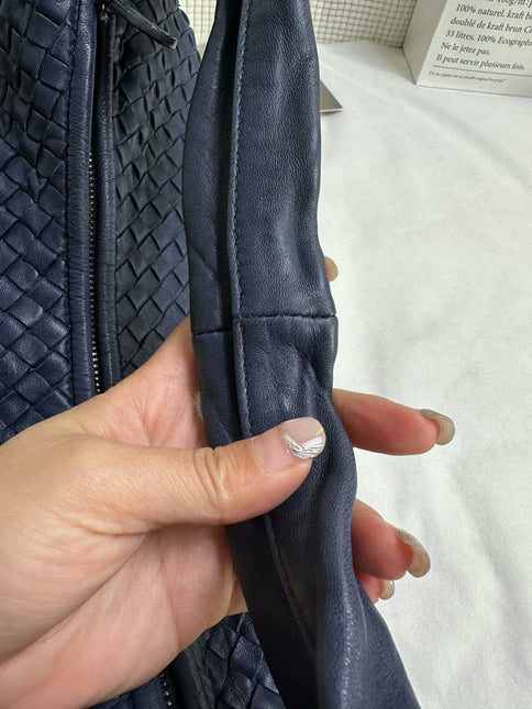 Bottega Veneta Belly Hobo Intrecciato Leather Navy Large 45
