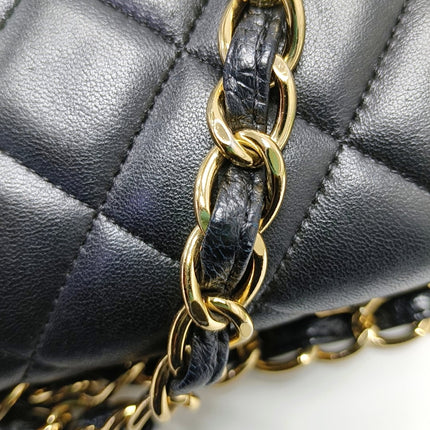 Chanel Classic Flap Maxi 2009 Black Lambskin Leather Single Flap with Gold Hardware