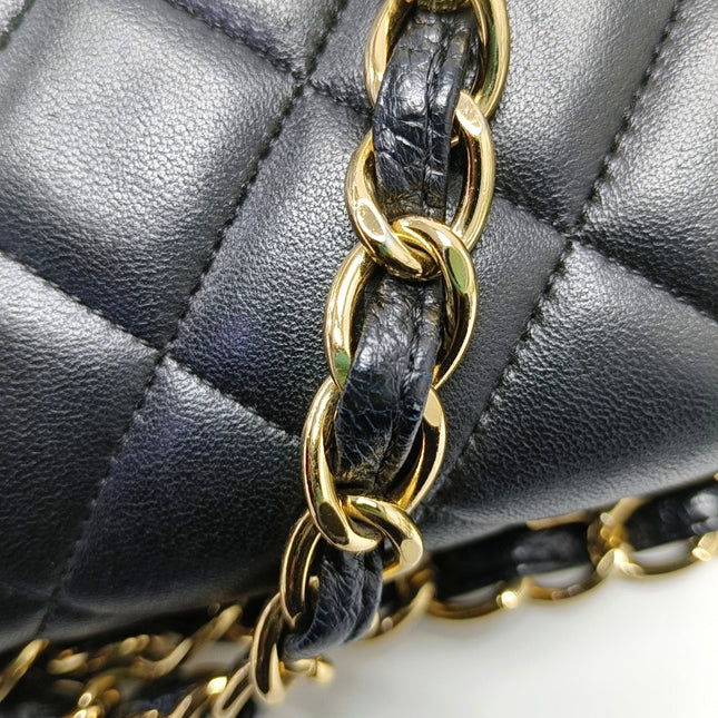 Chanel Classic Flap Maxi 2009 Black Lambskin Leather Single Flap with Gold Hardware