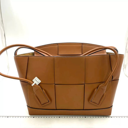 Bottega Veneta Arco Tote Bag Medium Tan Brown Leather 33