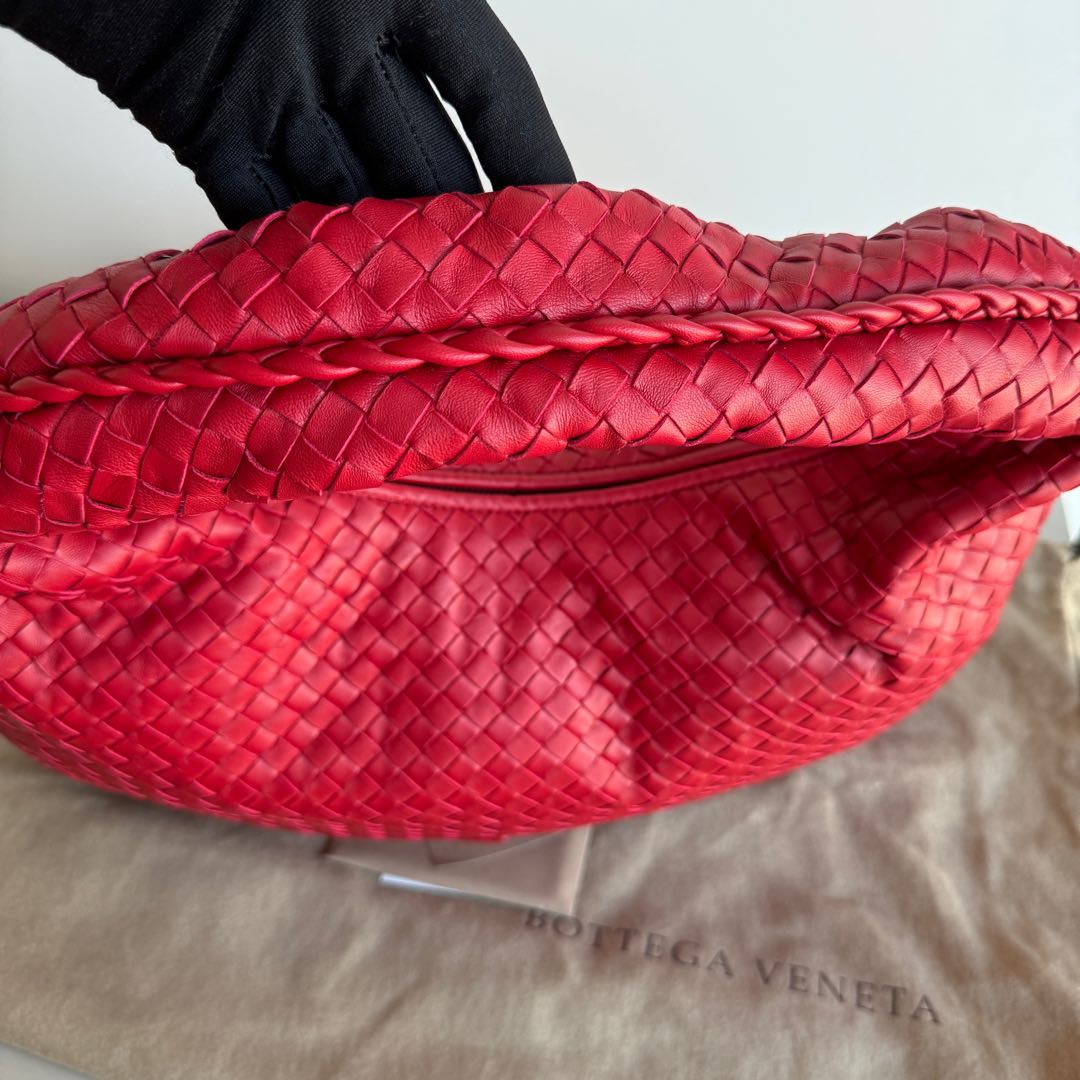 Bottega Veneta Veneta Hobo Medium Red Intrecciato Leather Bag 47cm