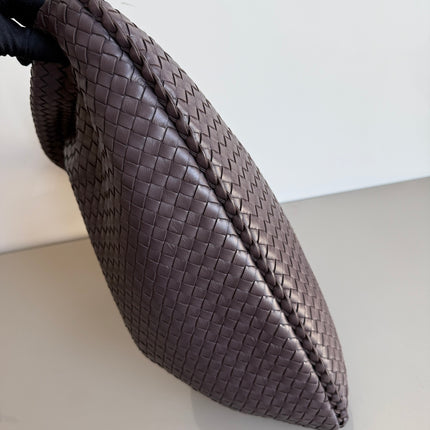 Bottega Veneta Veneta Intrecciato Hobo Bag Large Dark Chocolate Brown Lambskin leather 47cm