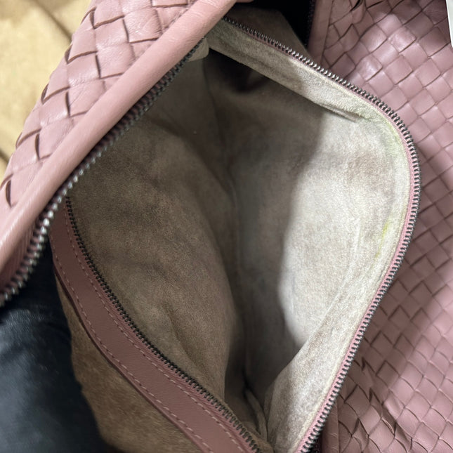 Sold Bottega Veneta Veneta Leather Hobo Large Nude Dirty Pink 47cm Never Worn